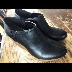 Dr.Scholl’s Wedge Booties